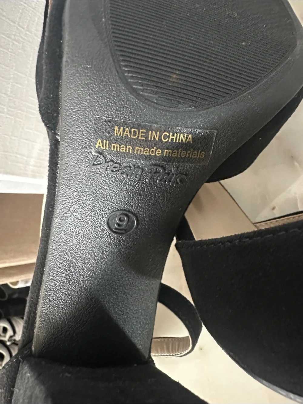 Dream Pairs suede pumps NWOT